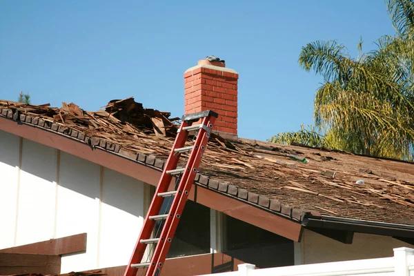 Roof Repair Contractors Offering Emergency Services