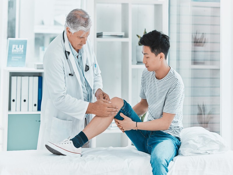 Trusted Houston Knee Injury Doctor for Chronic Knee Pain Relief